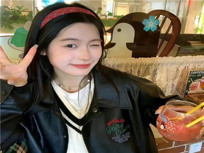 扑克牌视频不盖被子,扑克牌新玩法走红，趣味无限！