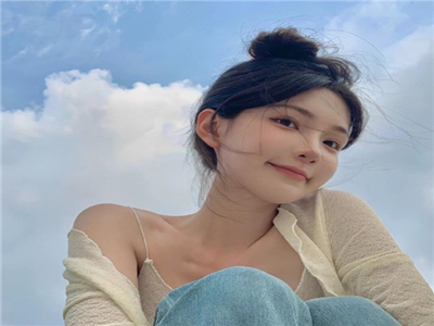 陈冠希舌头让阿娇很舒服吗,明星亲密互动引猜测，真相成谜？