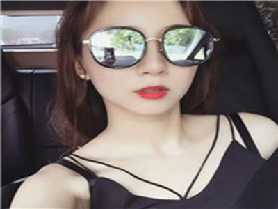 打女同学脱裙光屁屁,校园暴力惊人，女生被脱裙曝光-2