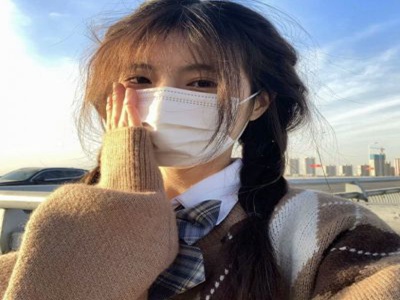 爸爸的好儿子老师打扑克,师生欢乐扑克赛，教育新风尚-3