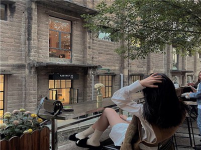 在公交车上被 的最深的一天,公交温情：母爱传递温暖瞬间-4