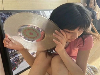 邻居少妇人妻厨房激情,厨房激情冲突：邻里和谐警钟长鸣-2