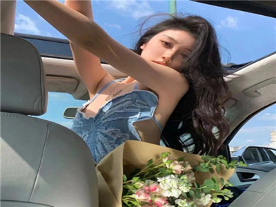 朱莉安妮大战黑人,争议言论引风波，种族歧视与文化差异冲突再起-2