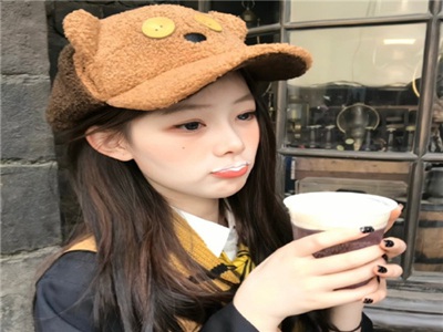 女校花挨打后扒开屁股眼,校园暴力惊人：校花惨遭非人对待-3