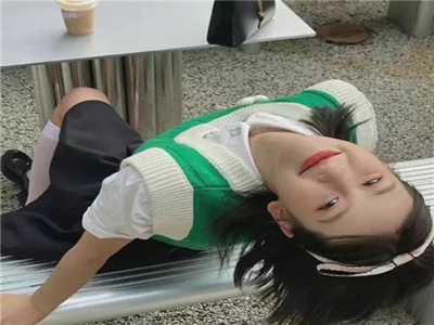 美女被 脱脱内内免费软件,免费软件陷阱，隐私泄露引关注-1
