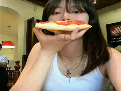 什么平台女人脱衣服,网络乱象揭秘：女性权益如何守护？-5