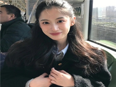男生和女生一起叉叉软件,社交新玩法，趣味互动新体验