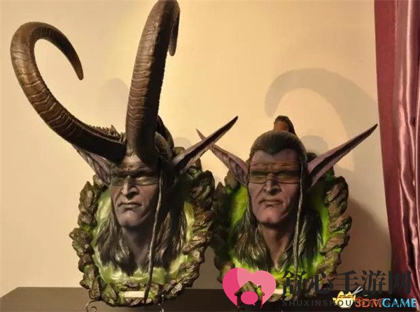 《魔兽世界》狂热粉丝打造伊利丹高清壁挂，精湛雕刻技艺彰显MAX