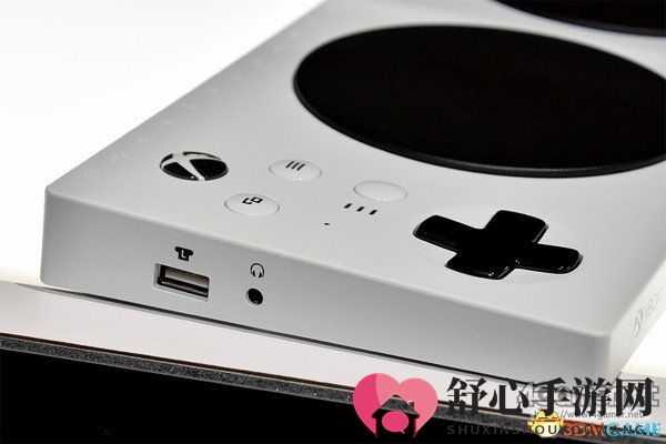 人文关怀！微软新身体障碍专用Xbox控制器E3展直击