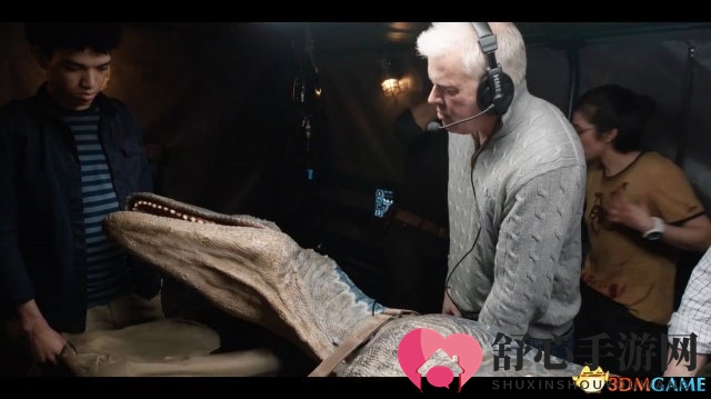 《侏罗纪世界2》花絮中文预告 恐龙太逼真吓死人