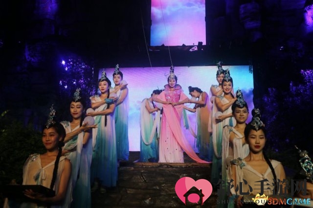 《三国杀》大玩穿越 宋城嘉年华雨中感动落幕