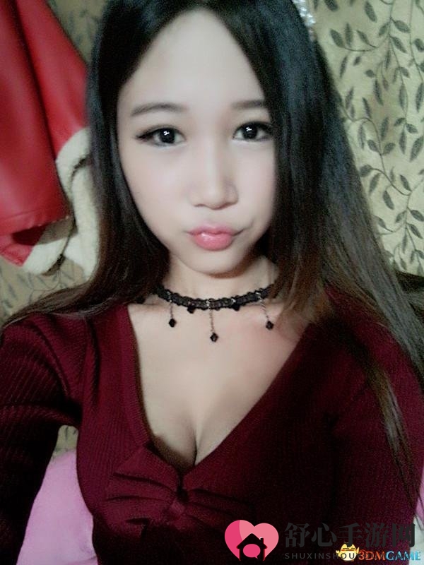 《英雄联盟》美女失恋寻ADC男友，发帖交友