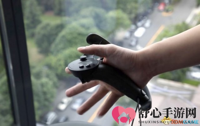 积极发展VR Valve重新设计了Knuckles EV2控制器