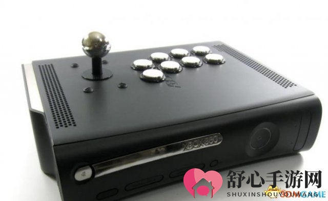 Xbox 360变身PS4街机摇杆，粉丝巧手改造显匠心
